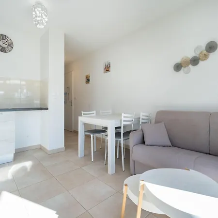 In With Shared Pool Villa *