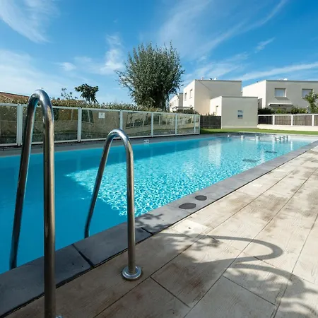 In With Shared Pool Villa *