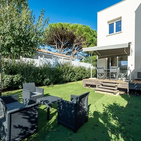 Villa In With Shared Pool